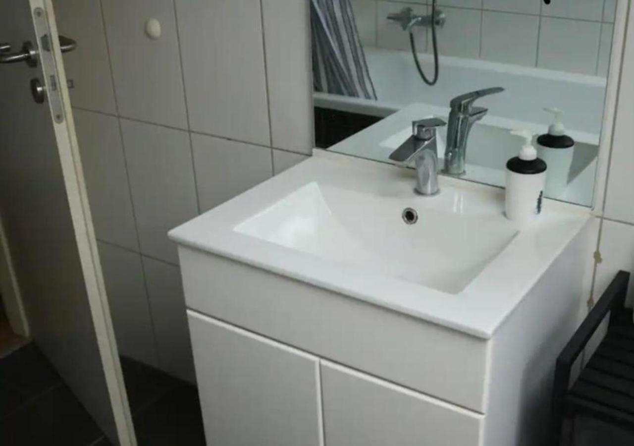 Le Wolf - 1 Chambre Dans Un T3 - 5Mn Tram Du Centre Ville - 15Mn Tram Gare Tgv Mulhouse - Wifi - Parking Dış mekan fotoğraf